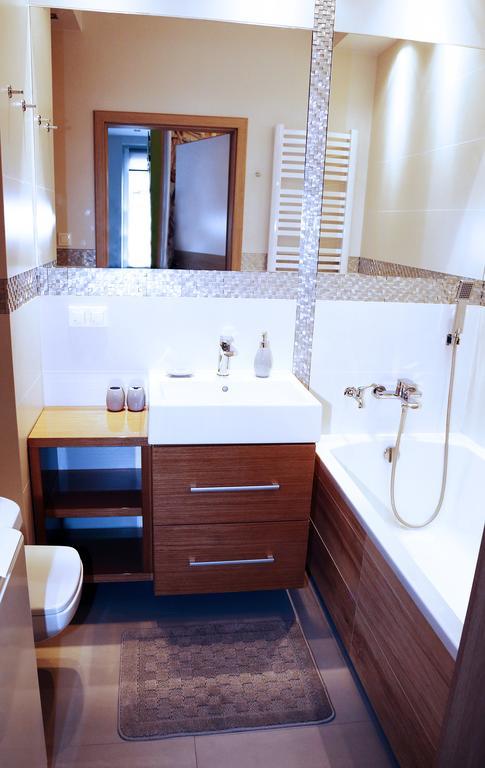 Apartament Teresa W Uniejowie Экстерьер фото